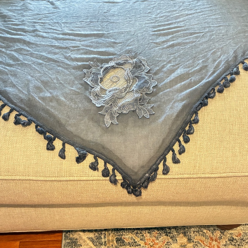 David and Young Triangle Scarf Blue Floral Lace Tassel Trim Shawl Wrap